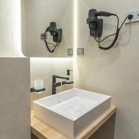 Chillax * Yablunytsia